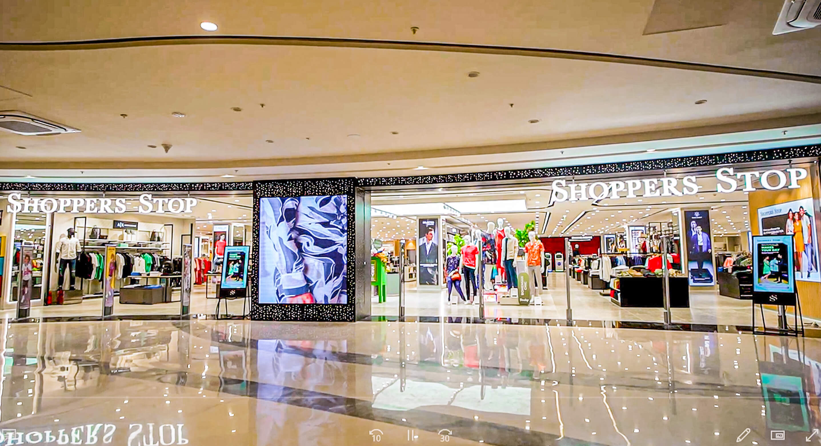 Shoppers Stop FY25 Q2 results: sales grow 4%, EBITDA totals Rs 157 crore